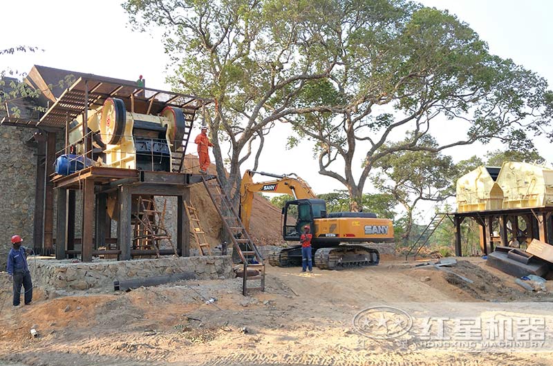 頁巖破碎、制砂海外生產(chǎn)現(xiàn)場搭建中