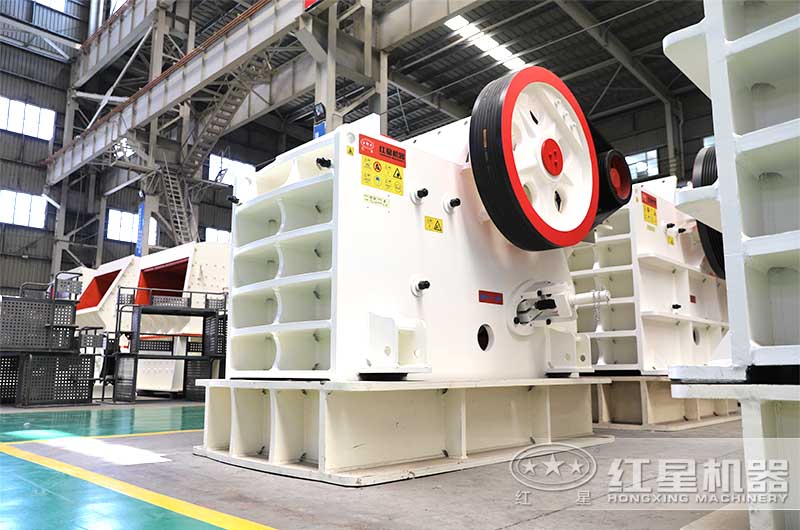 大型鐵礦石破碎機(jī)多少錢一臺(tái)？